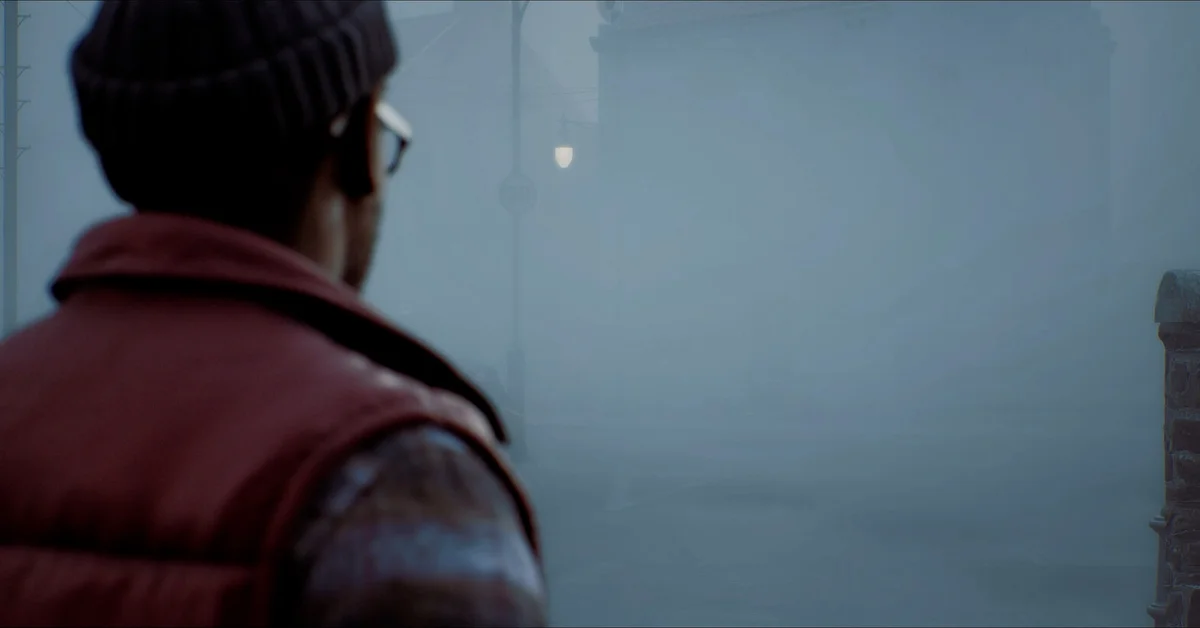 Simon walking into thick fog in Silent Hill Townfall