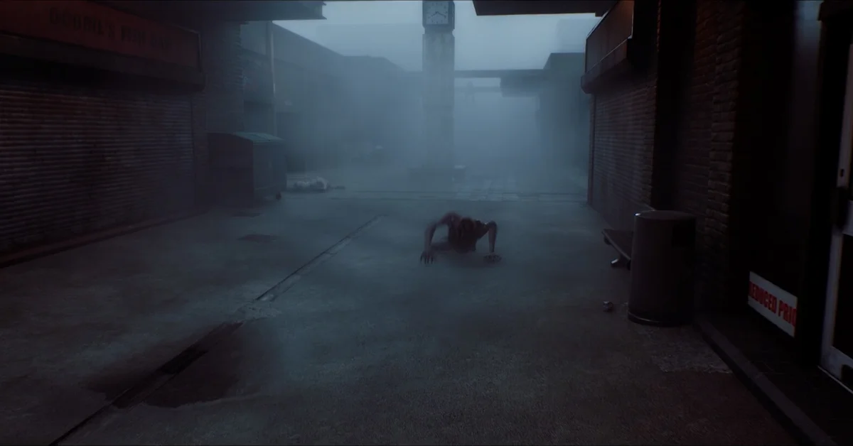 A creature moving through a fog-filled alley in Silent Hill Townfall
