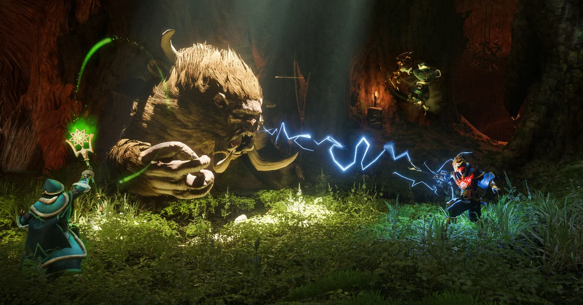 A mage and a warrior fighting a huge horned beast together with lightning and green magic in Enshrouded