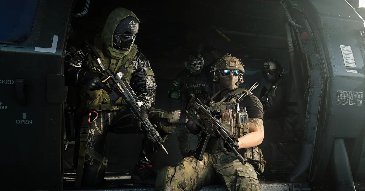 A DMZ squad of operators seated in a helicopter before deployment in Call of Duty Modern Warfare 4